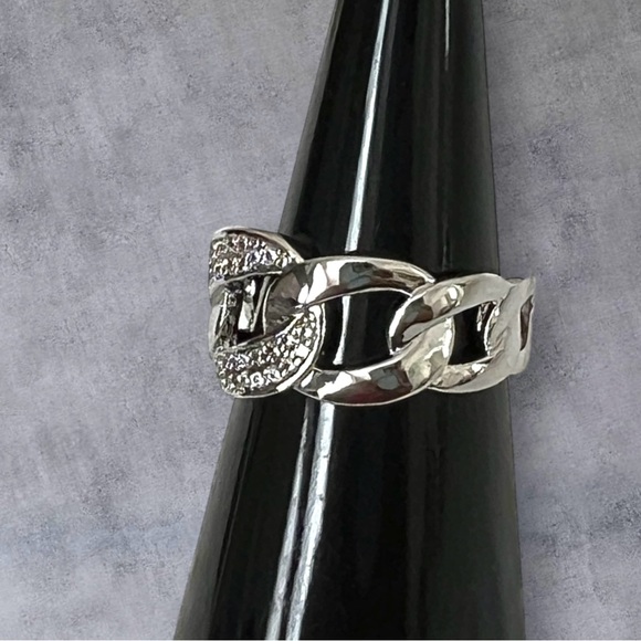 Silver plated thumb rings chainlink design paved clear crystals adjustable size - Picture 3 of 5